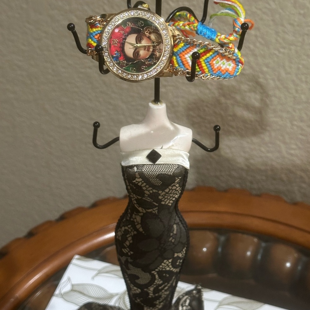 Elegant Black Lace Jewelry Holder